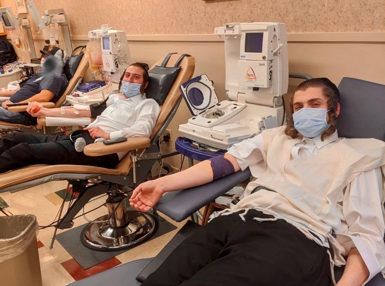 Orthodox Jews are donating plasma by the thousands to fight COVID-19